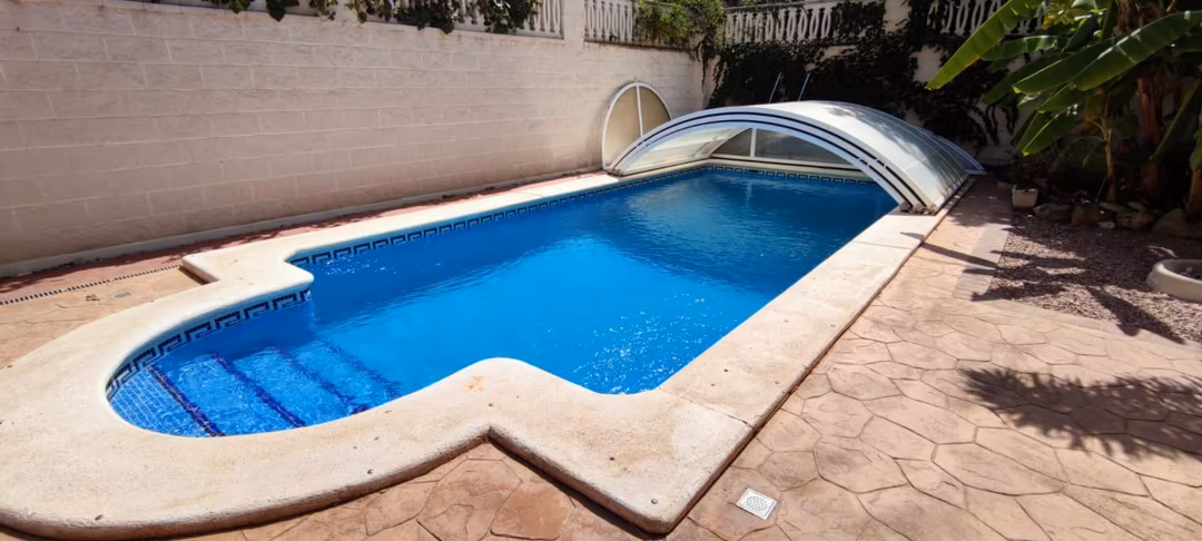 Chalet en  Carrer Font de la Favara 4