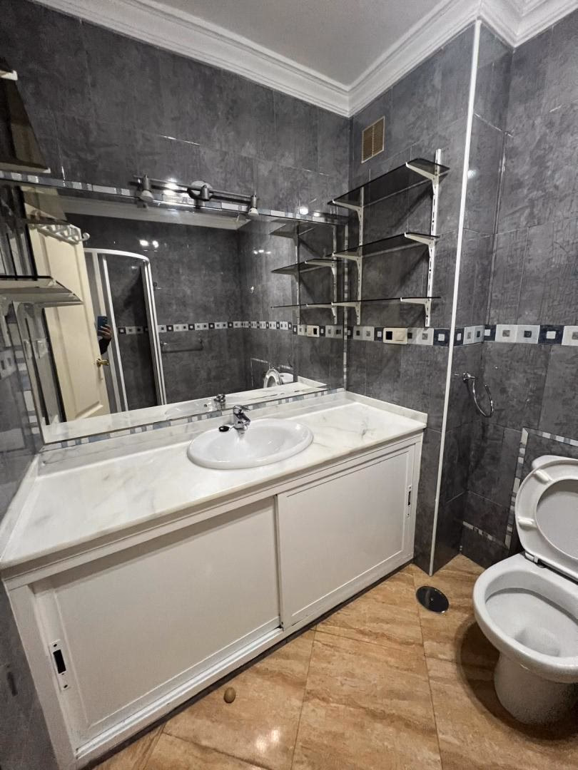 Piso en  Avenida de los Lirios Local - Foto 1