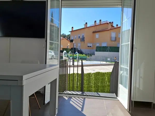 Chalet pareado en Avenida de La Coruña, 1 - Foto 3