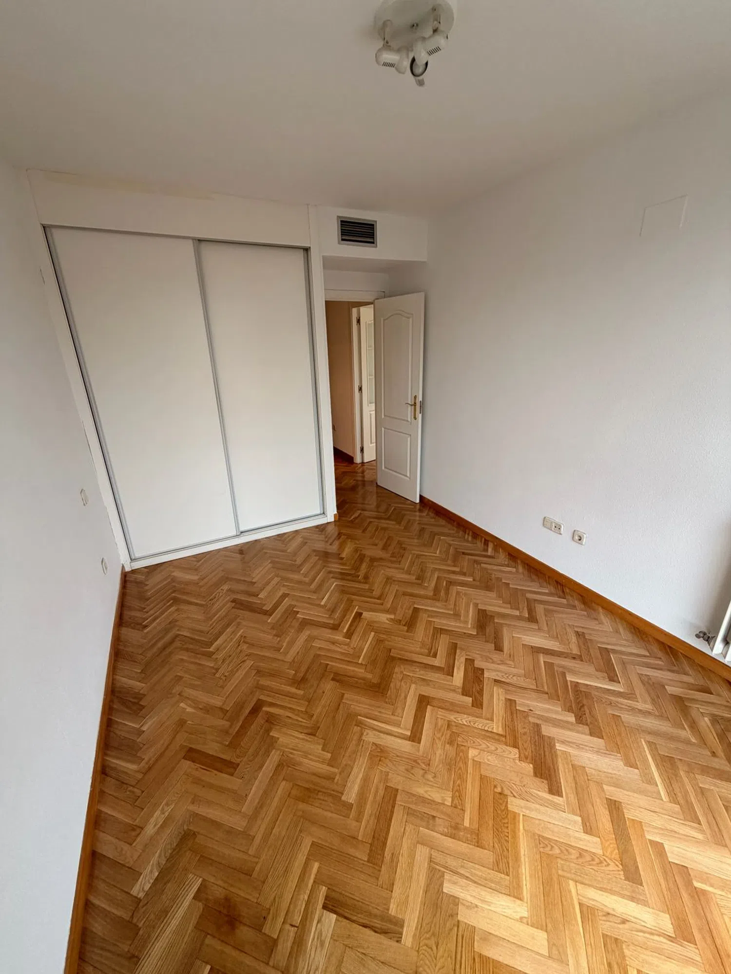 Piso en calle Bahía de Almería, 13 - Foto 6