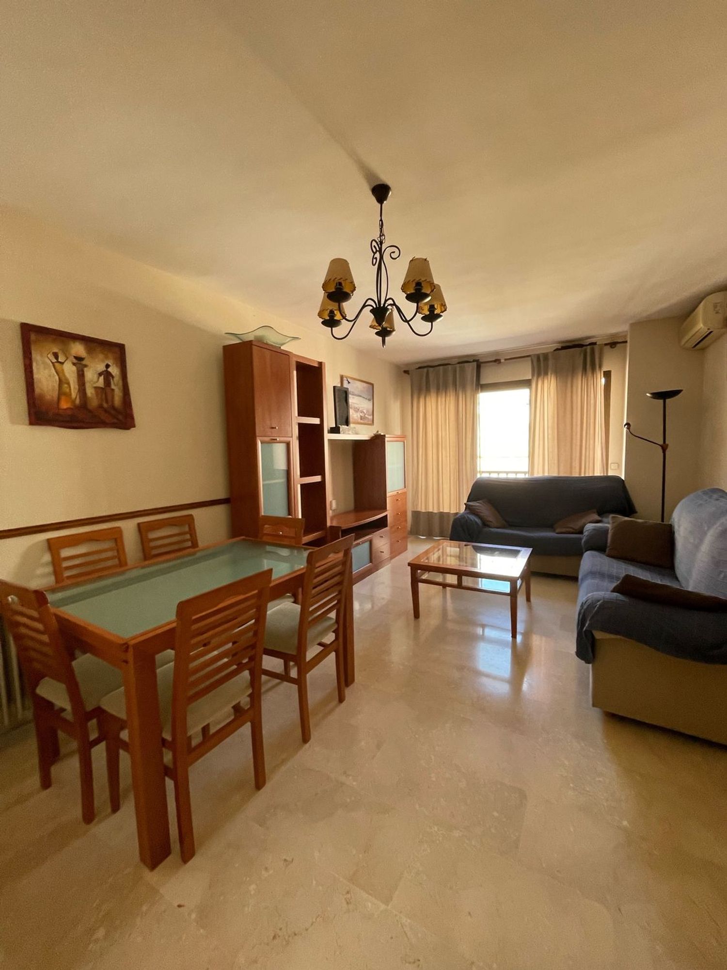 Piso en calle de la Reina Constança, 89 - Foto 1