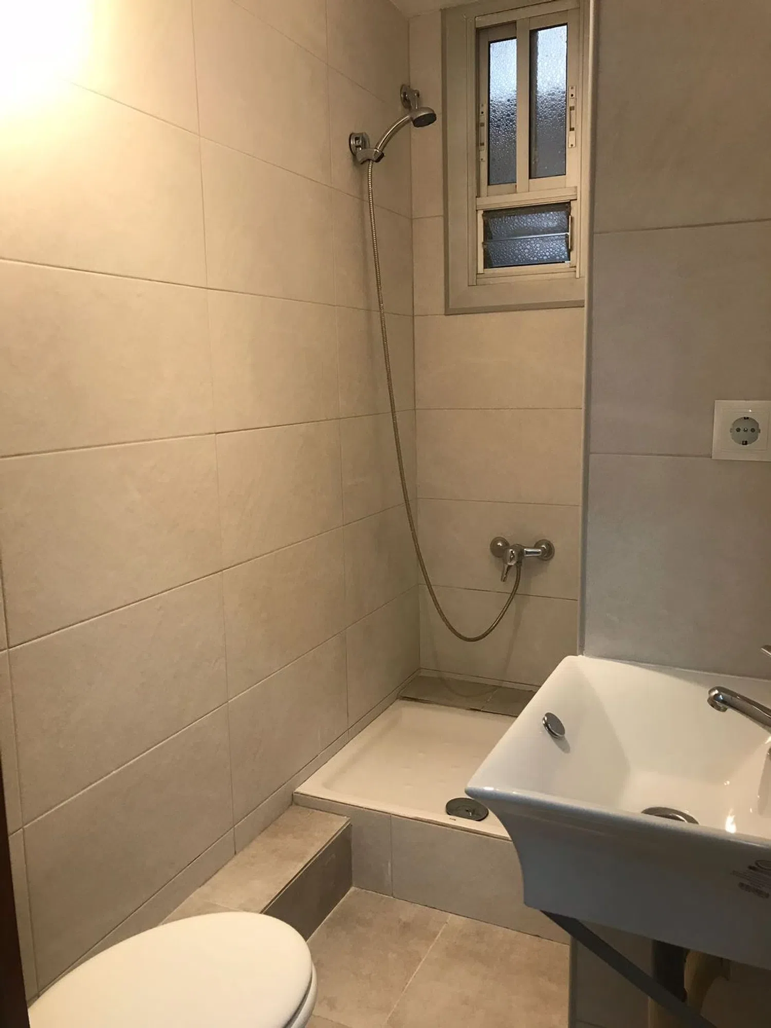 Estudio en calle del Baró de Sant Lluís, 36 - Foto 4
