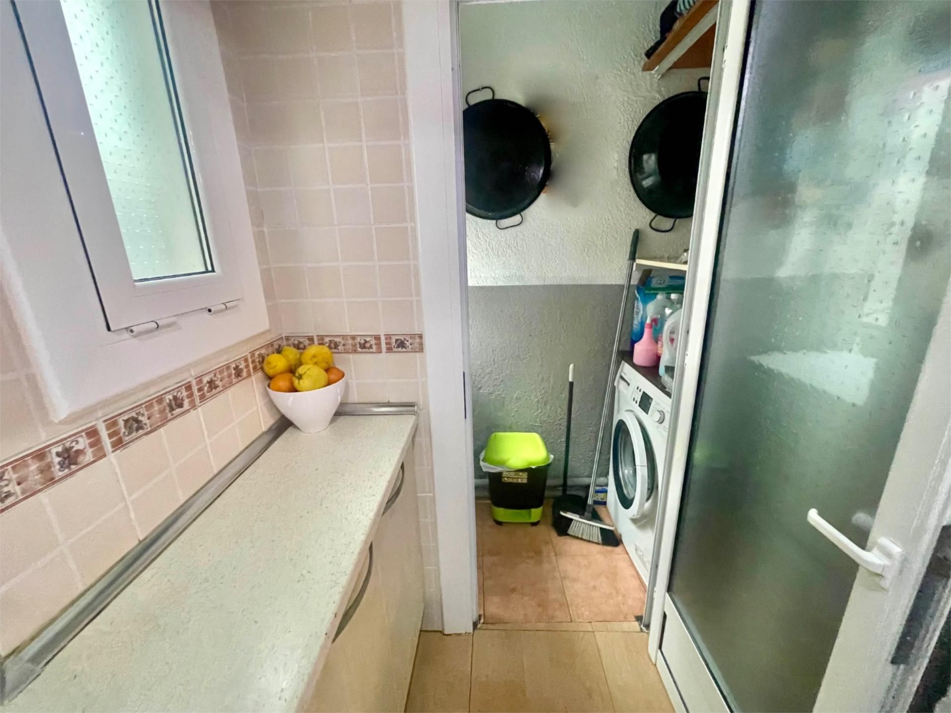 Piso en  Carrer de Josep Miquel 8 - Foto 10