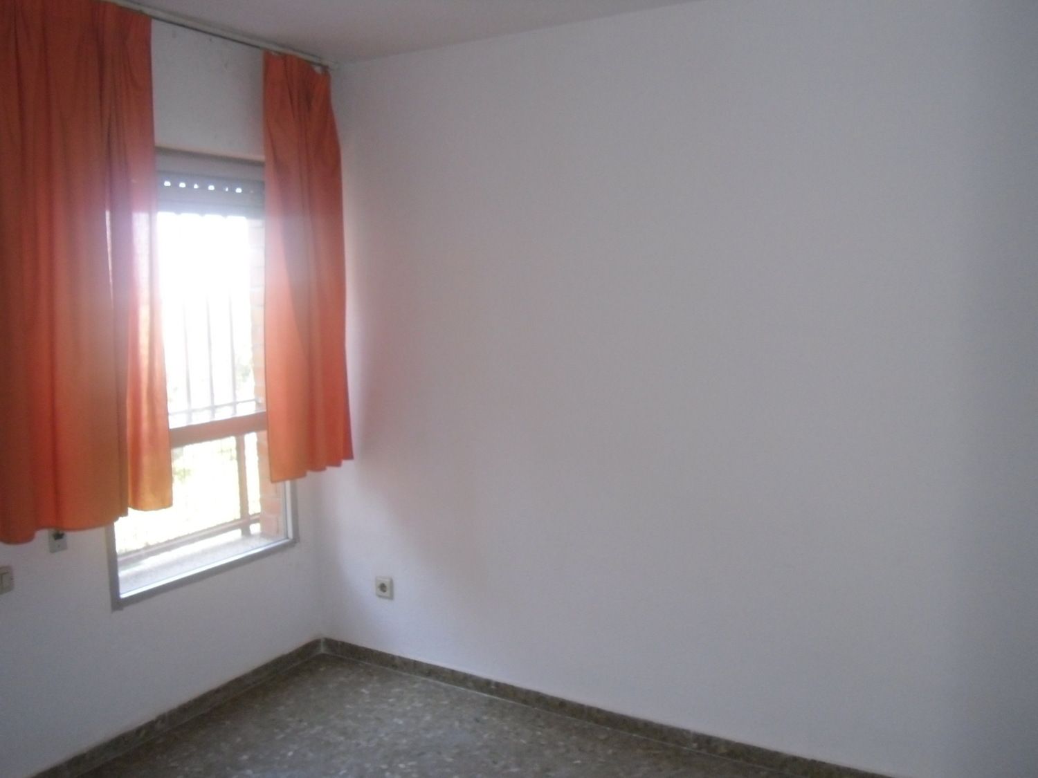 Piso en calle Cueva de la Pileta, 2 - Foto 6