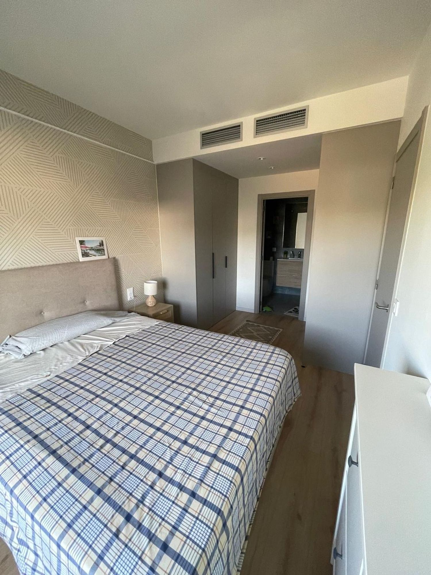 Piso en Calle Ingeniero Juan Chastang Marín, 4, Valdeolleros - Zumbacón - Camping - Foto 5