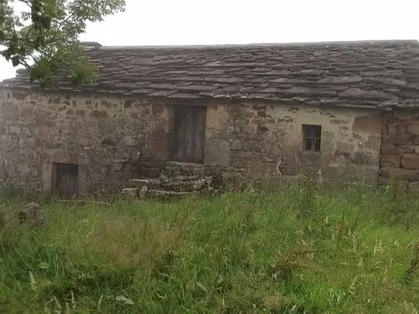 Casa de pueblo en Barrio d Viaña (Busticabañas) s/n - Foto 1