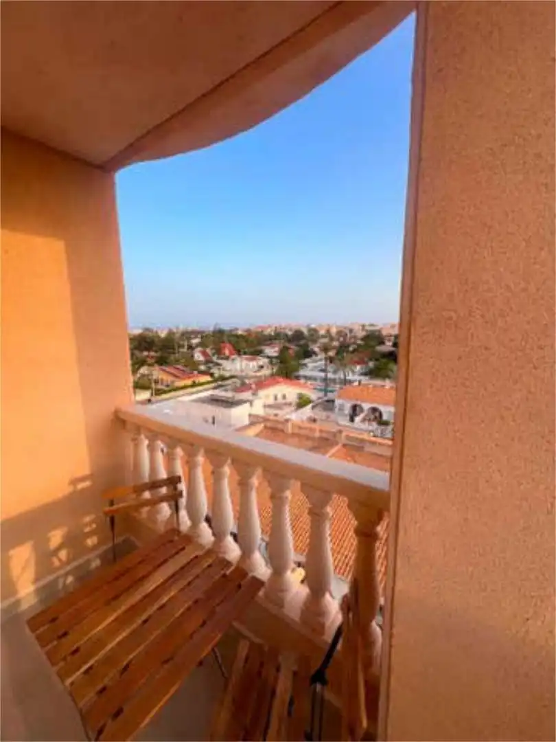 Apartamento en Nueva Torrevieja - Foto 2