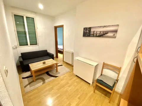 Piso en calle de Raimundo Fernández Villaverde, 23