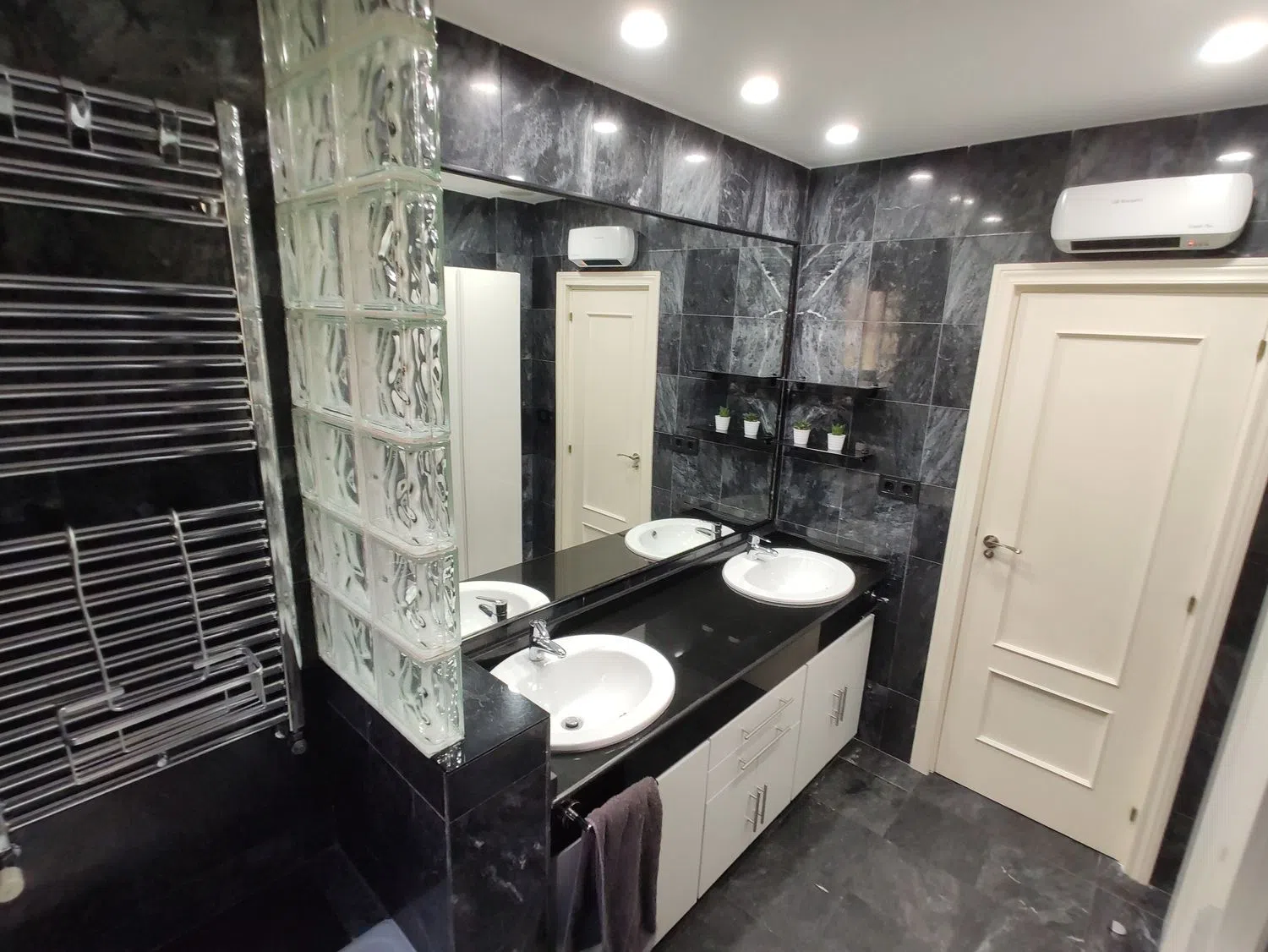 Piso en calle de la Infanta Mercedes, 12 - Foto 16