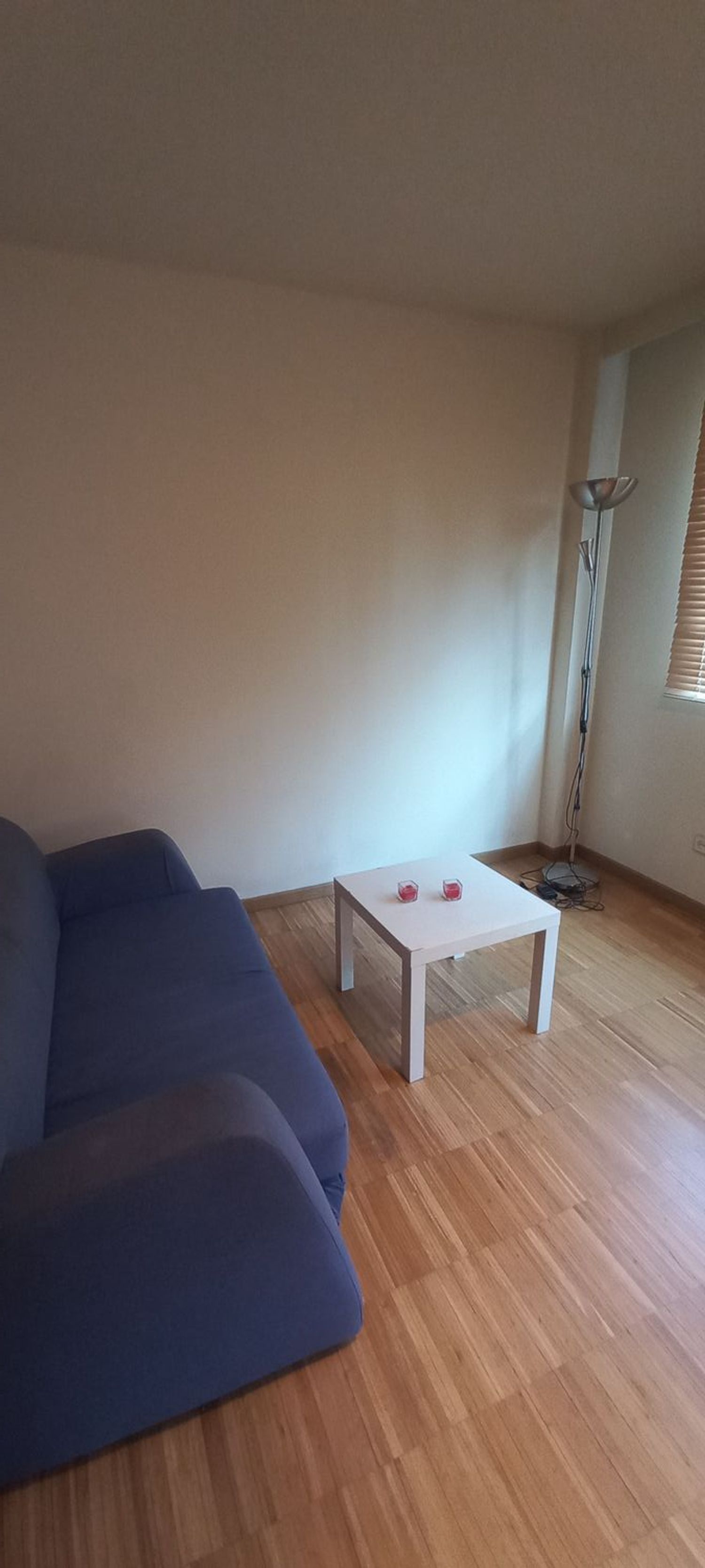 Piso en calle de Ulises, 87