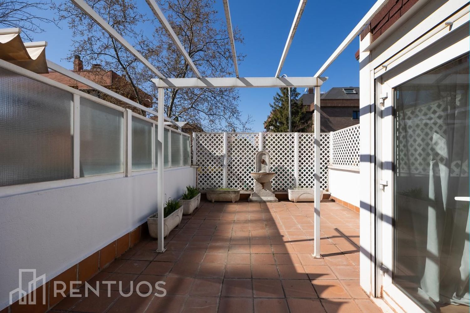 Piso en calle de Agastia - Foto 1