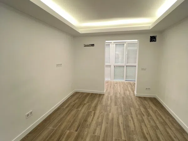 Piso en calle de Villasandino, 21