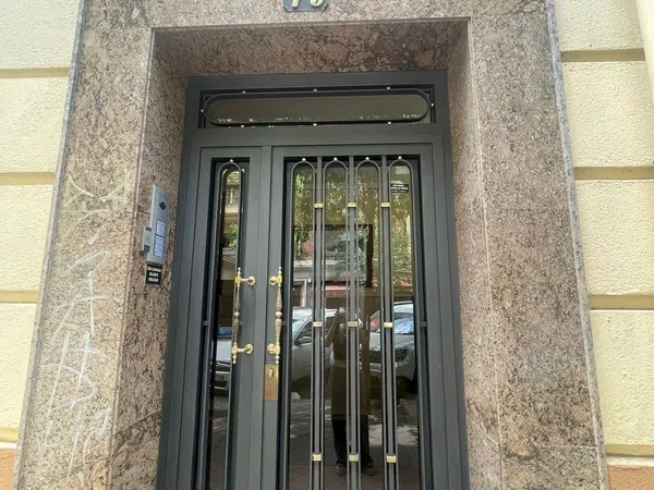 Piso en calle de Galileo, 75
