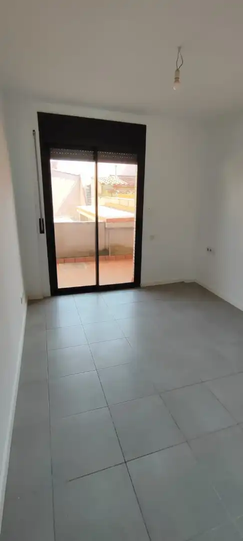 Piso en  Carrer de Granada - Foto 3