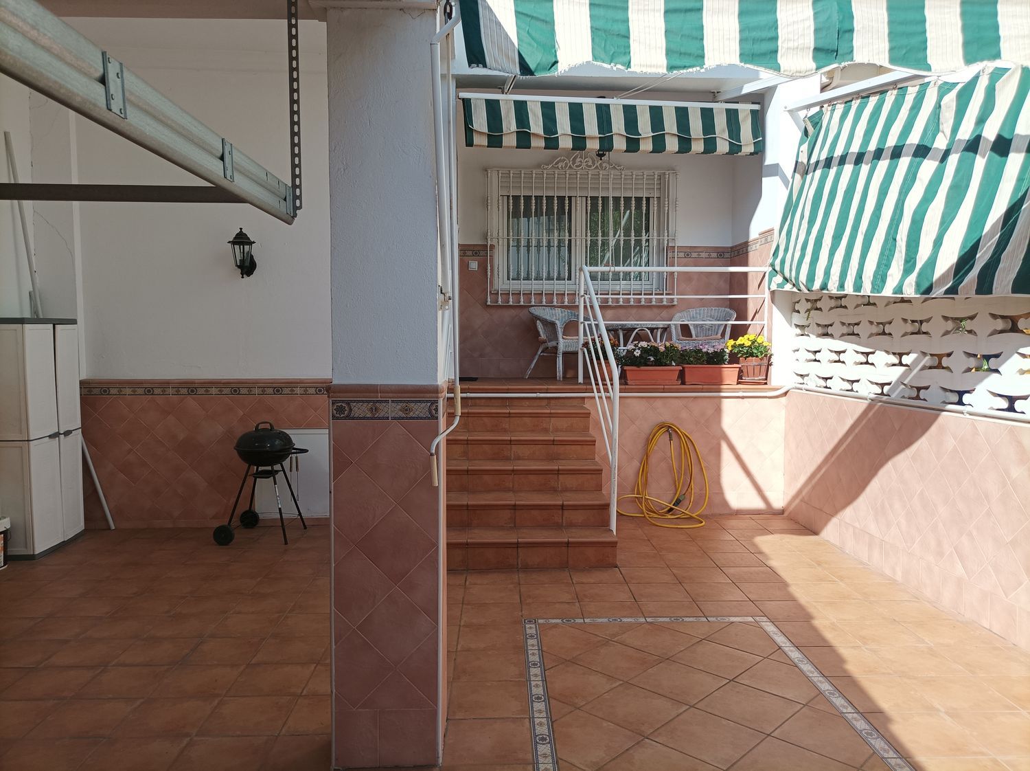 Chalet adosado en avenida Reina Sofia, 13 t - Foto 2