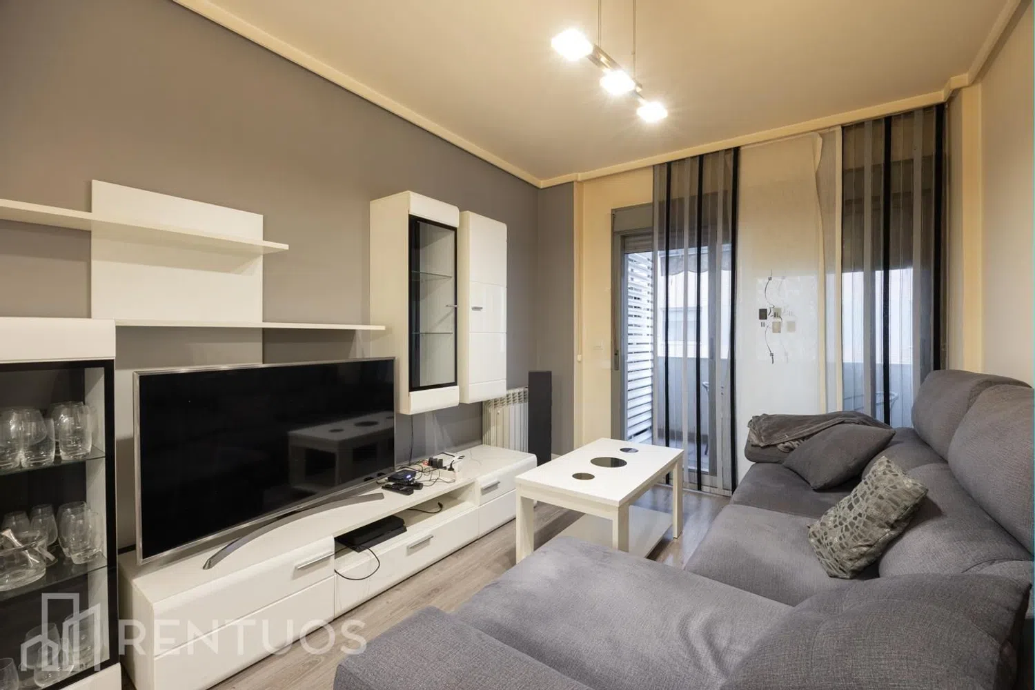 Piso en calle Fuente Cisneros - Foto 2