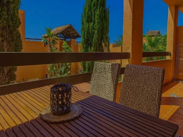 Piso en calle Casares del Sol, 14 - Foto 3