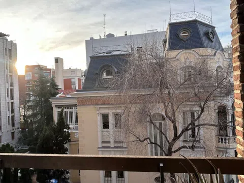 Piso en calle de José Ortega y Gasset