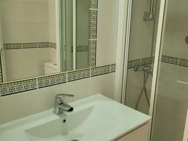 Piso en calle de Melchor Fernández Almagro 37 - Foto 16