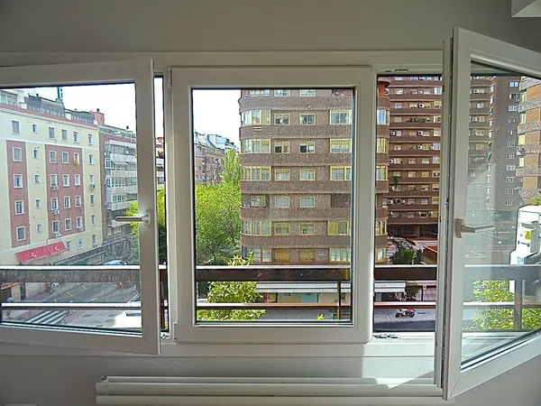 Piso en Avenida de Alberto de Alcocer - Foto 8