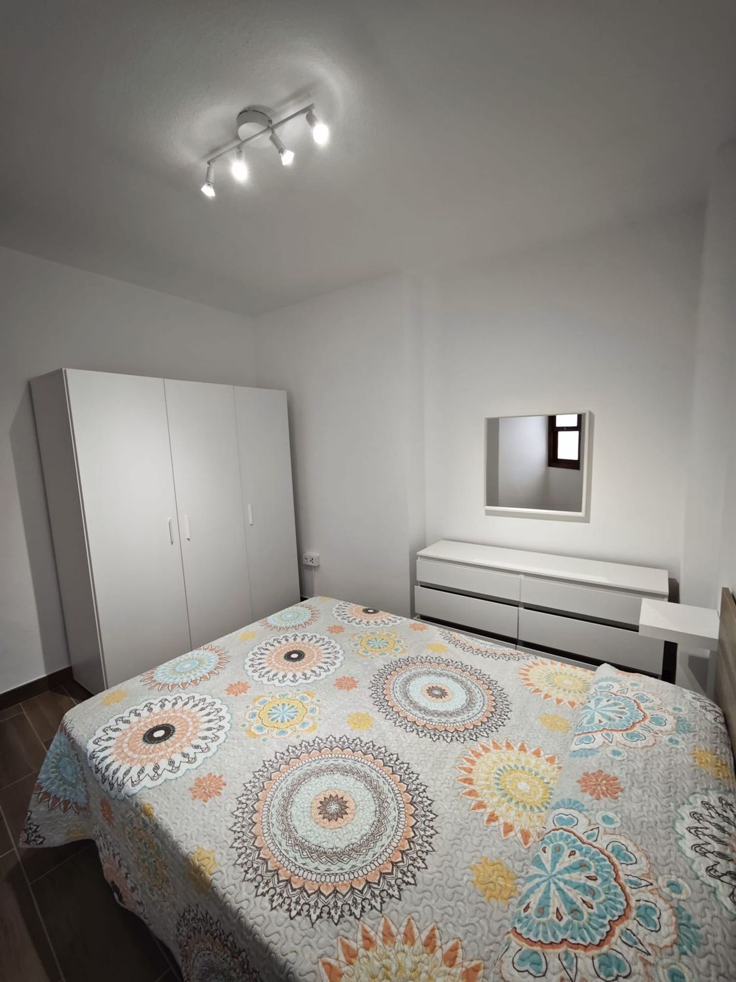 Piso en calle de Fernando Primo de Rivera, 67 - Foto 2