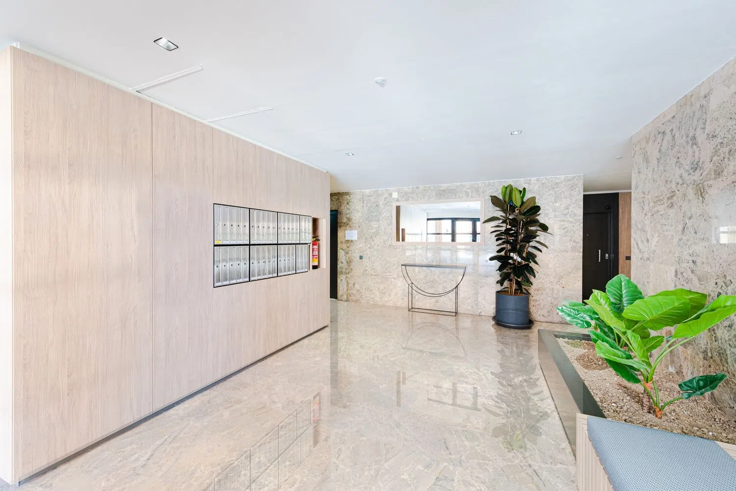 Estudio en calle de Diego Ayllón - Foto 18