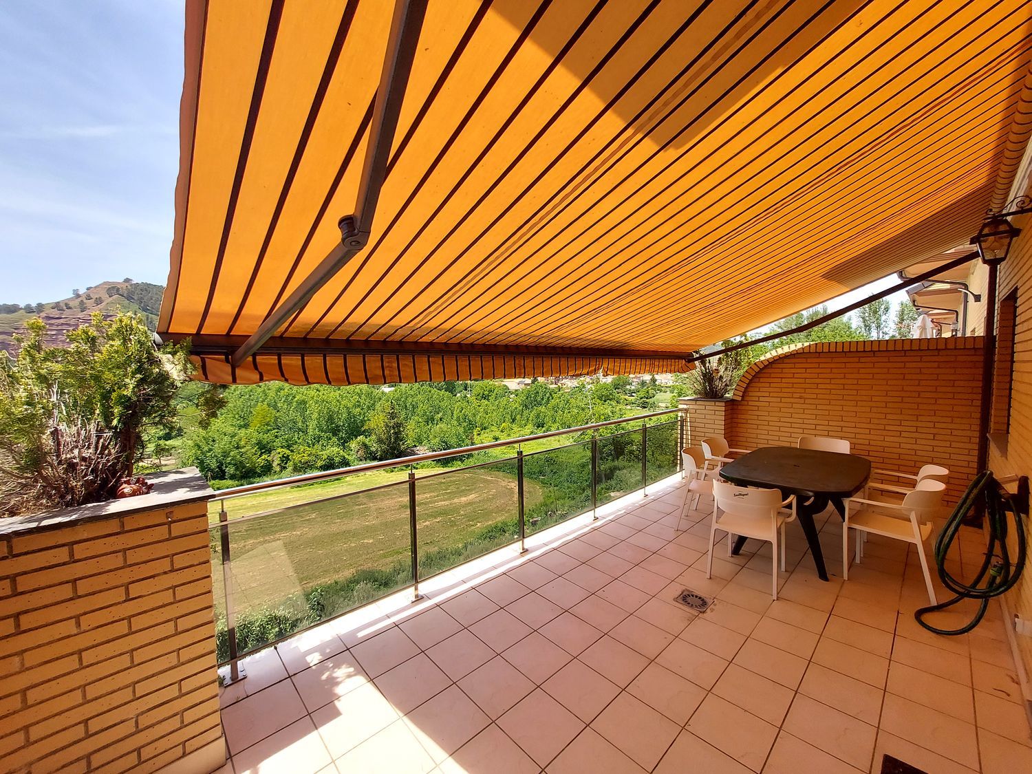 Chalet adosado en Avenida la Sierra, 66 - Foto 2