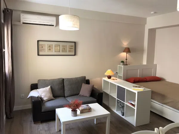 Estudio en calle de Estébanez Calderón, 1