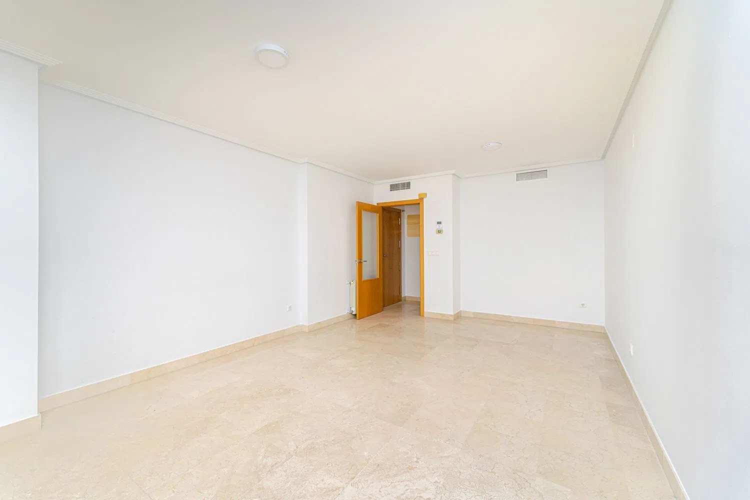 Piso en calle Enfermera Angelina Ceballos Quintanal - Foto 3