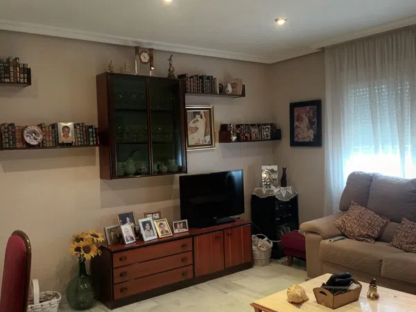 Chalet adosado en Almendralejo - Foto 1