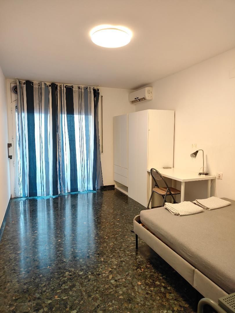 Estudio en  Carrer Modern 30 - Foto 5