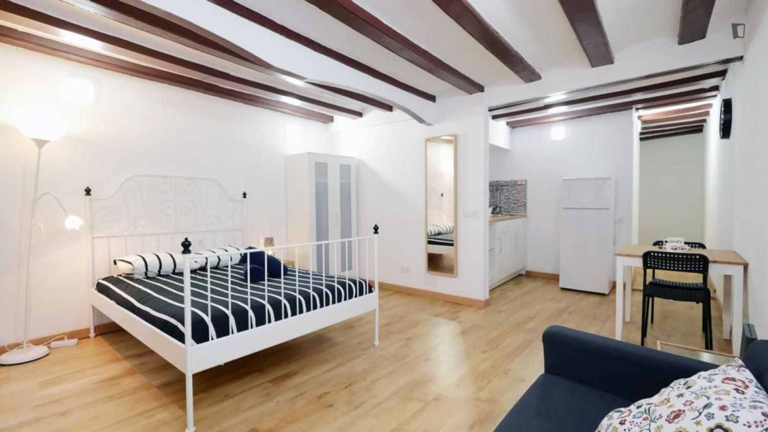 Estudio en Calle de Torres i Amat, El Raval - Foto 2