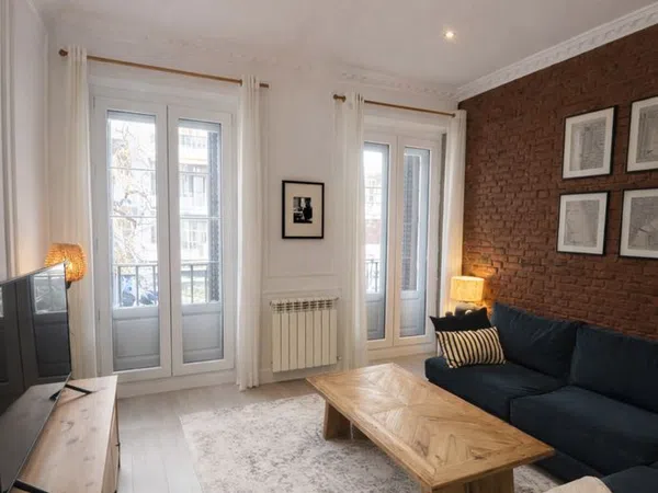 Piso en calle de Galileo, 4