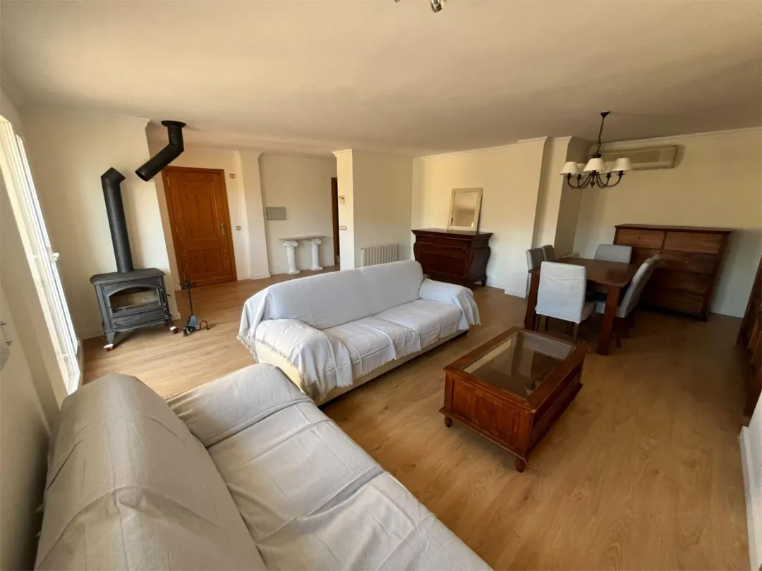 Piso en  Carrer de Josep d'Oleza 4 - Foto 8