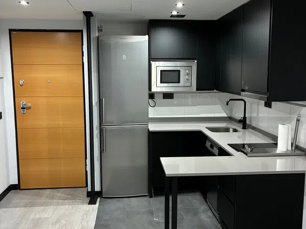 Estudio en calle de Américo Castro, 120