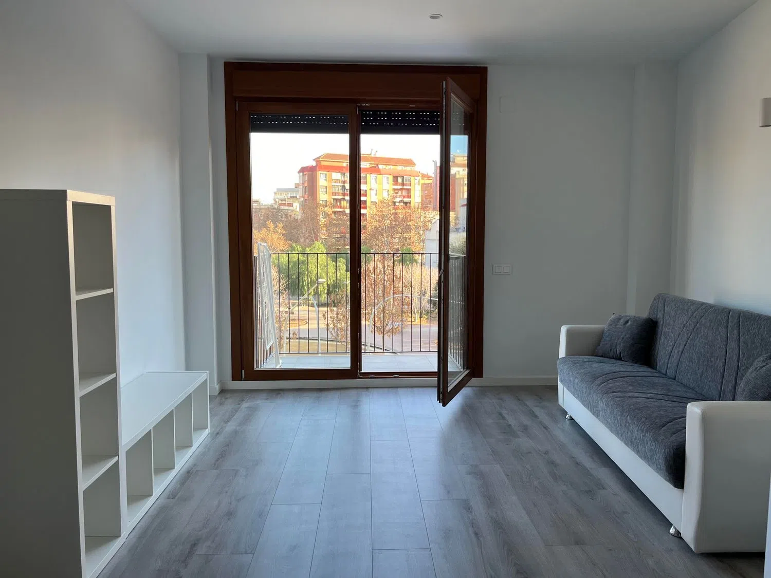 Piso en Barrio El Camp de l'Arpa del Clot - Foto 1