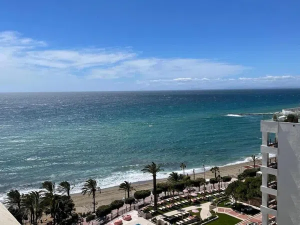 Piso en calle Rafaela Aparicio s/n Sn - Foto 1