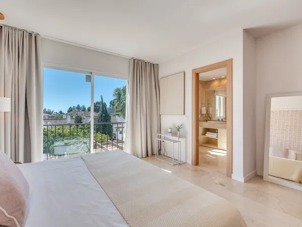 Dúplex en Urbanización Los Pinos de Aloha, 20, Aloha - Foto 9