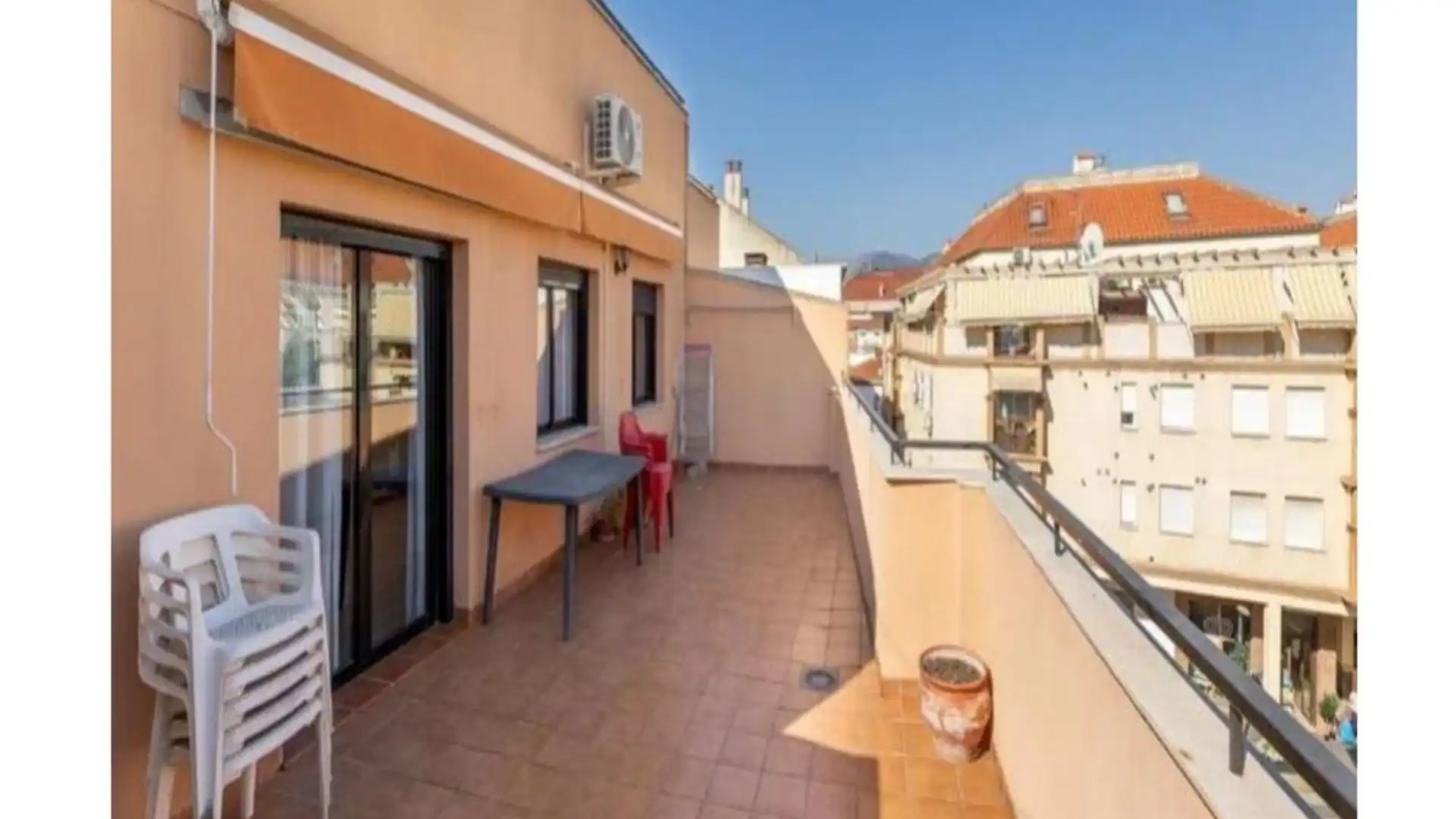 Piso en  Calle Aljibe Alto 11 - Foto 2