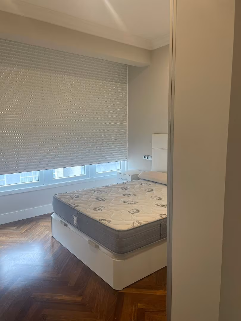 Piso en  Rúa Rosalía de Castro 13 - Foto 3