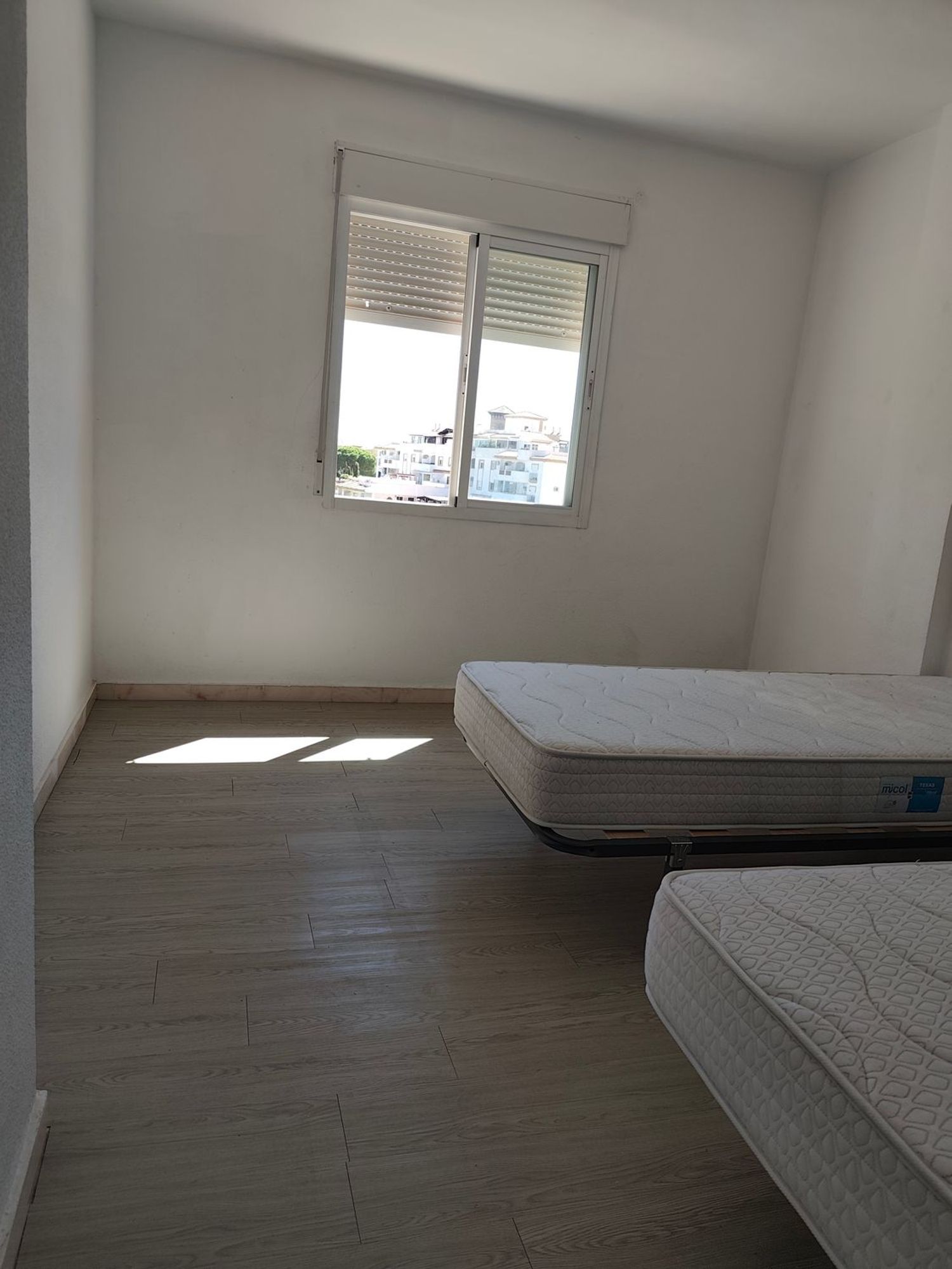 Piso en Calle Muerdago, 4, Los Nadales - Tio Charles - Foto 3