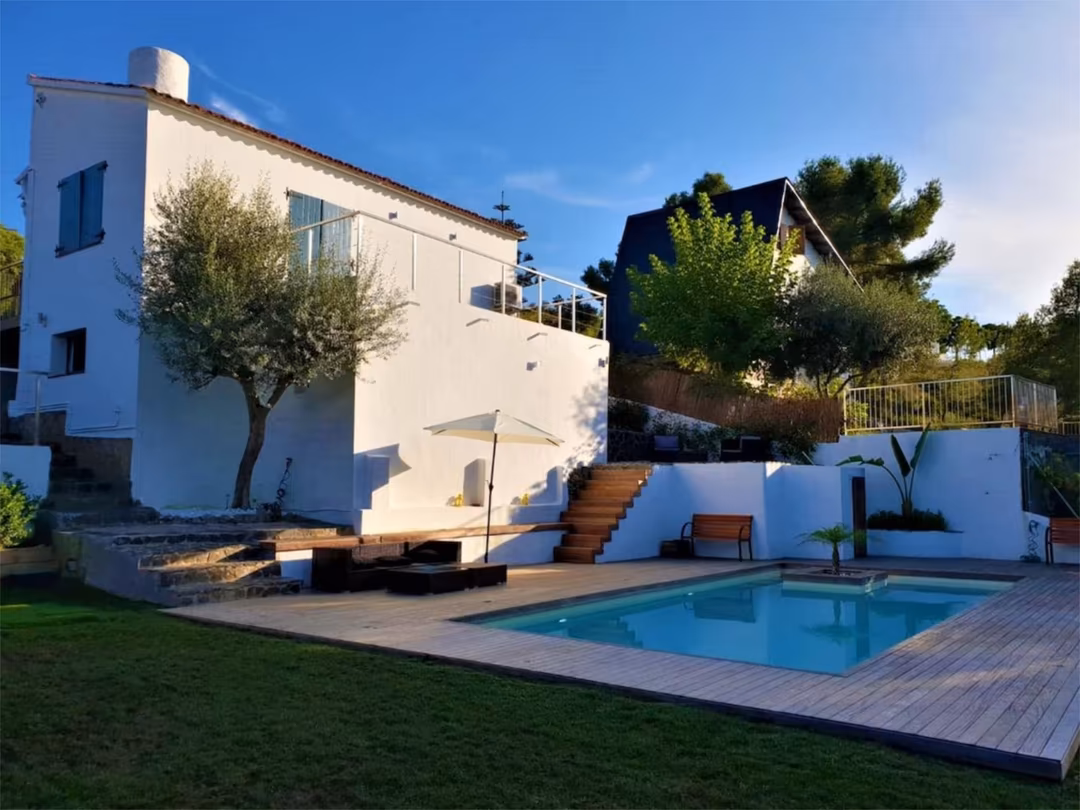 Chalet en  Avinguda de Sitges 23