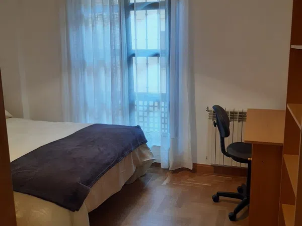 Piso en calle Cervantes, 33