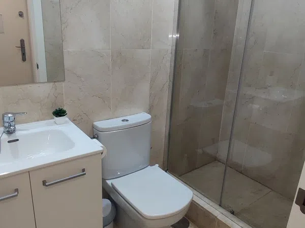 Piso en calle Torrealmádena, 3 - Foto 9