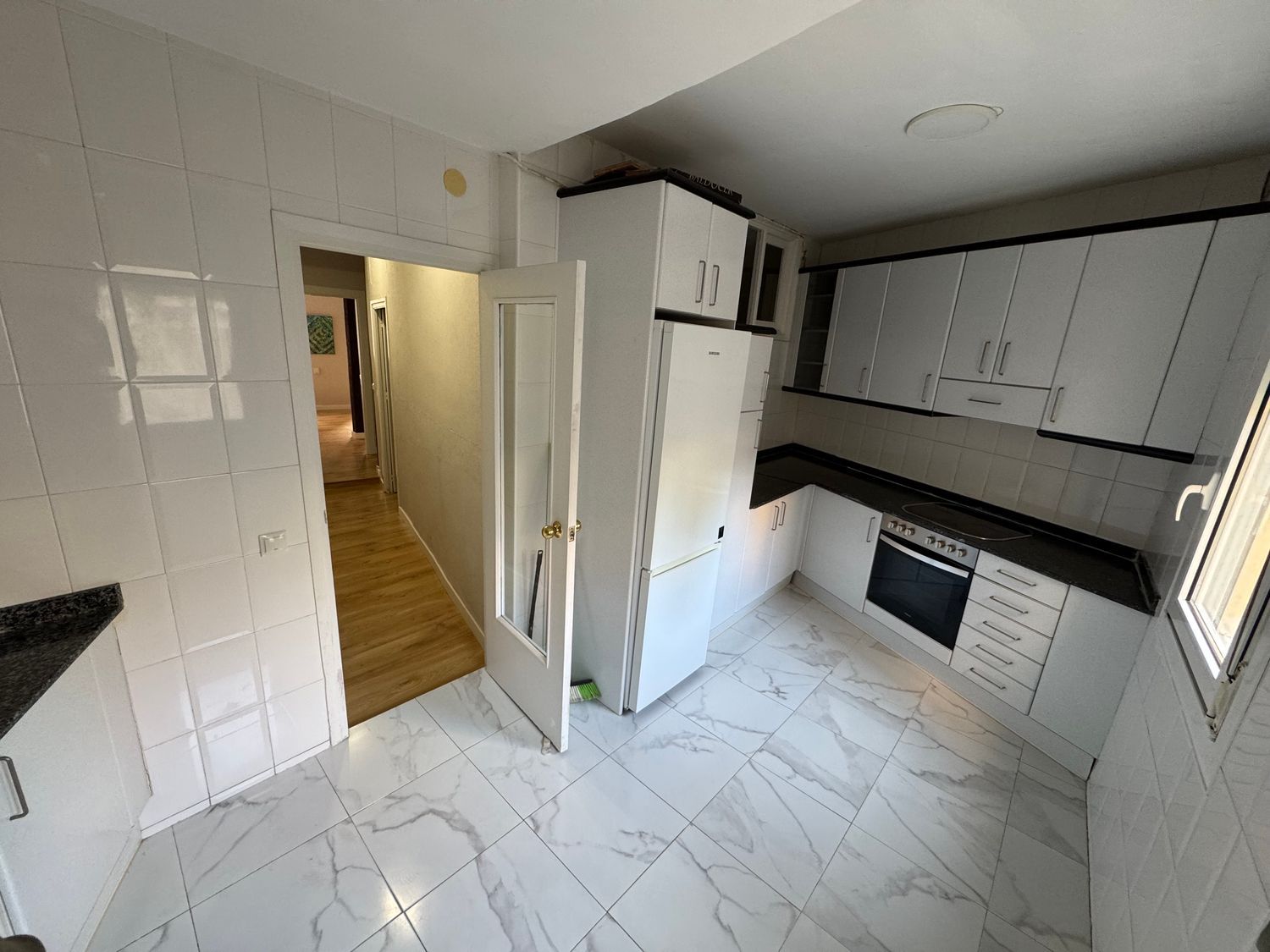 Piso en calle Marqués de Santillana, 3 - Foto 2