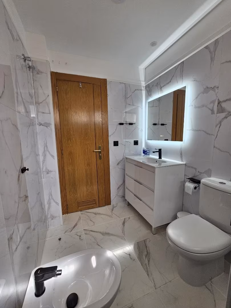 Piso en  Calle Doctor Alfonso Chiscano Díaz 8 - Foto 10