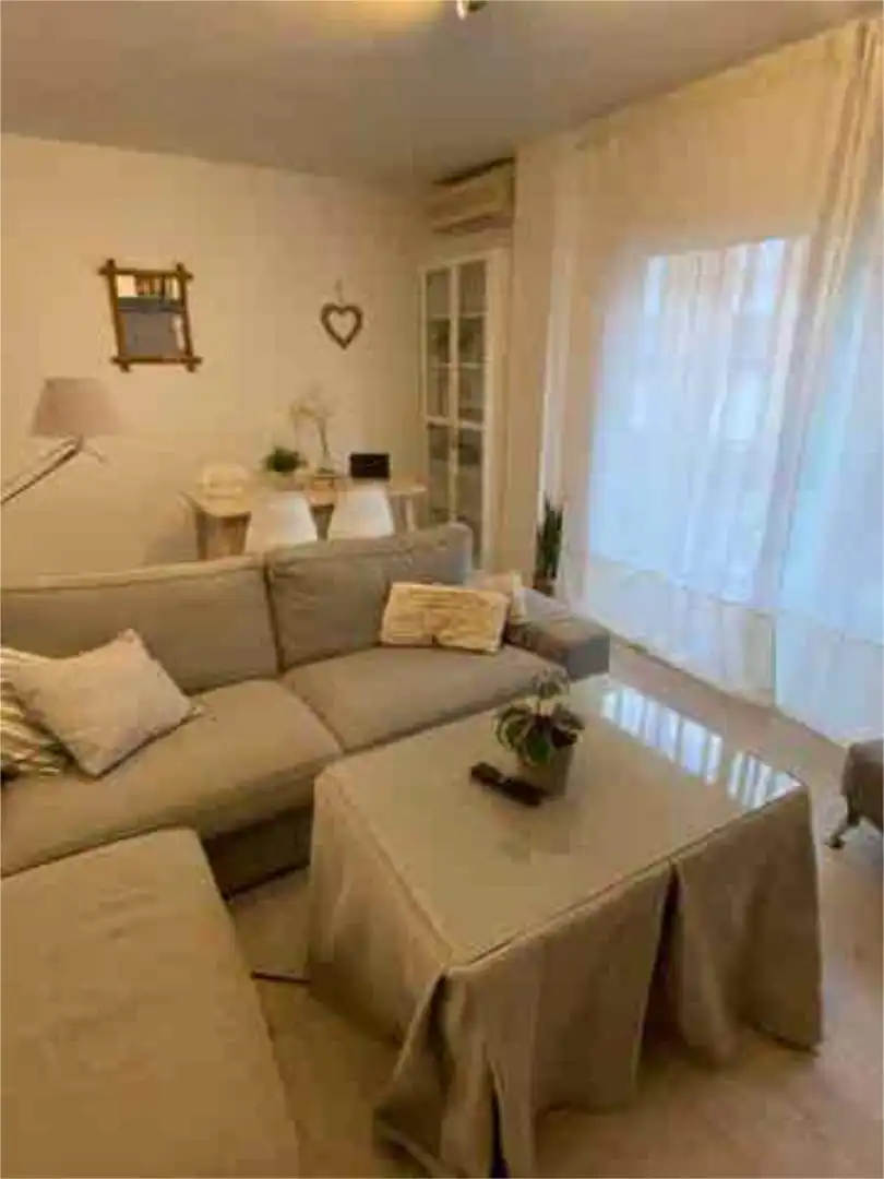 Piso en Valdeolleros - Foto 1