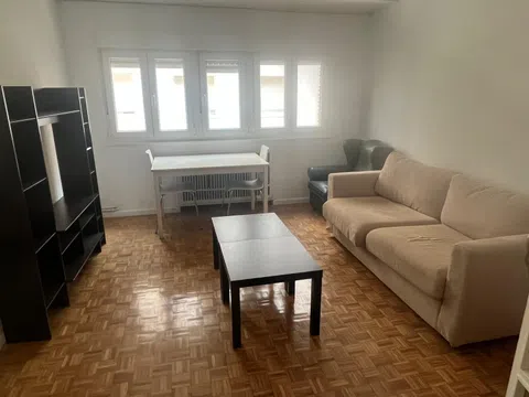 Piso en calle de Juan Álvarez Mendizábal, 1