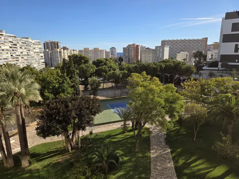 Piso en avenida Benidorm, 18
