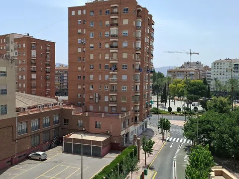 Piso en Junto a Plaza Circular.C/ Nuestra Sra. De Los Buenos Libros, 3